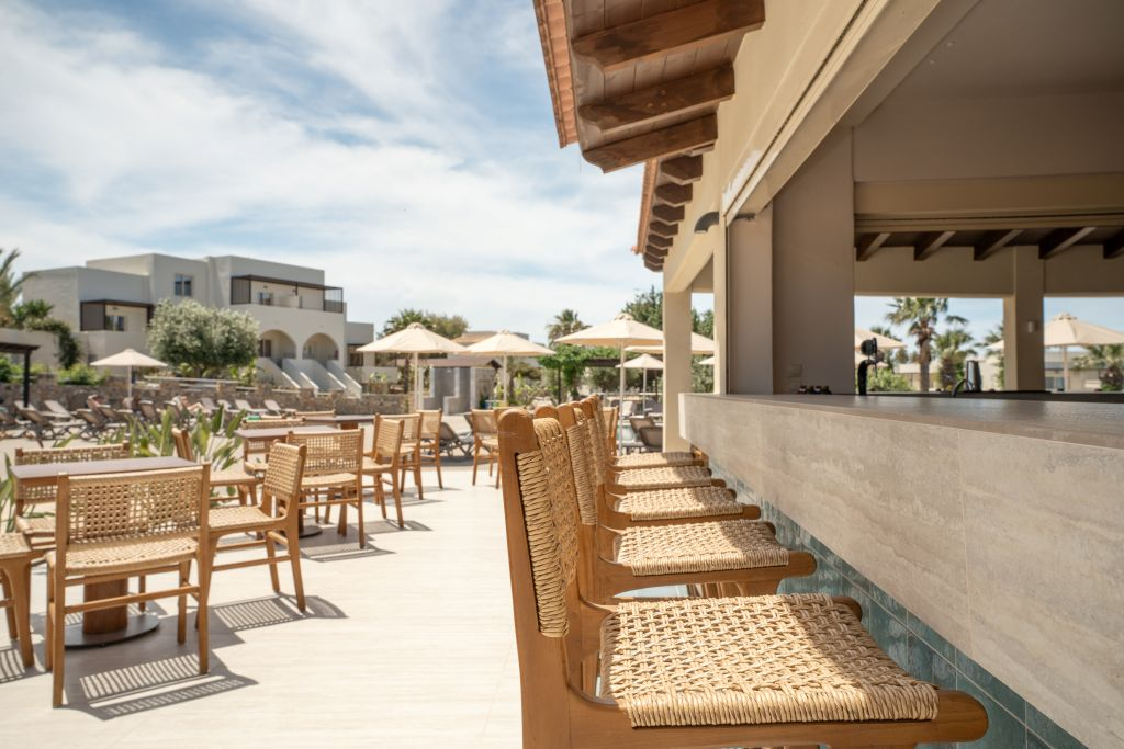 POOLBAR