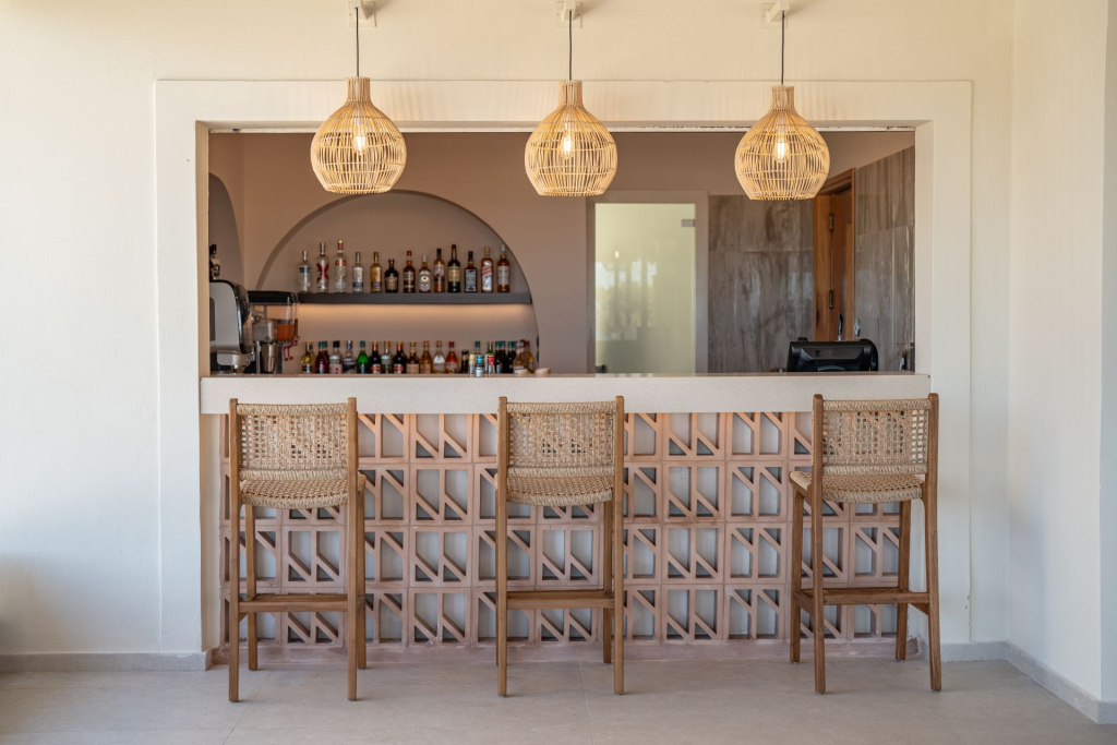 STRANDLOUNGE-BAR