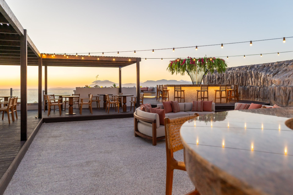 SUNSET TEPPANYAKI RESTAURANT & COCKTAIL BAR